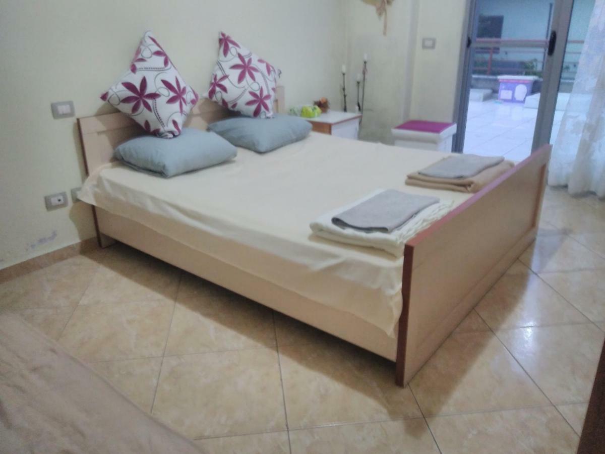 Queen Hostel ดูร์เรส ภายนอก รูปภาพ